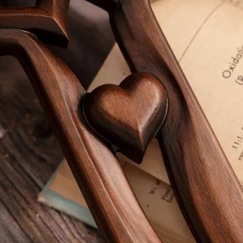 💕Intertwined Heart Wooden Cross